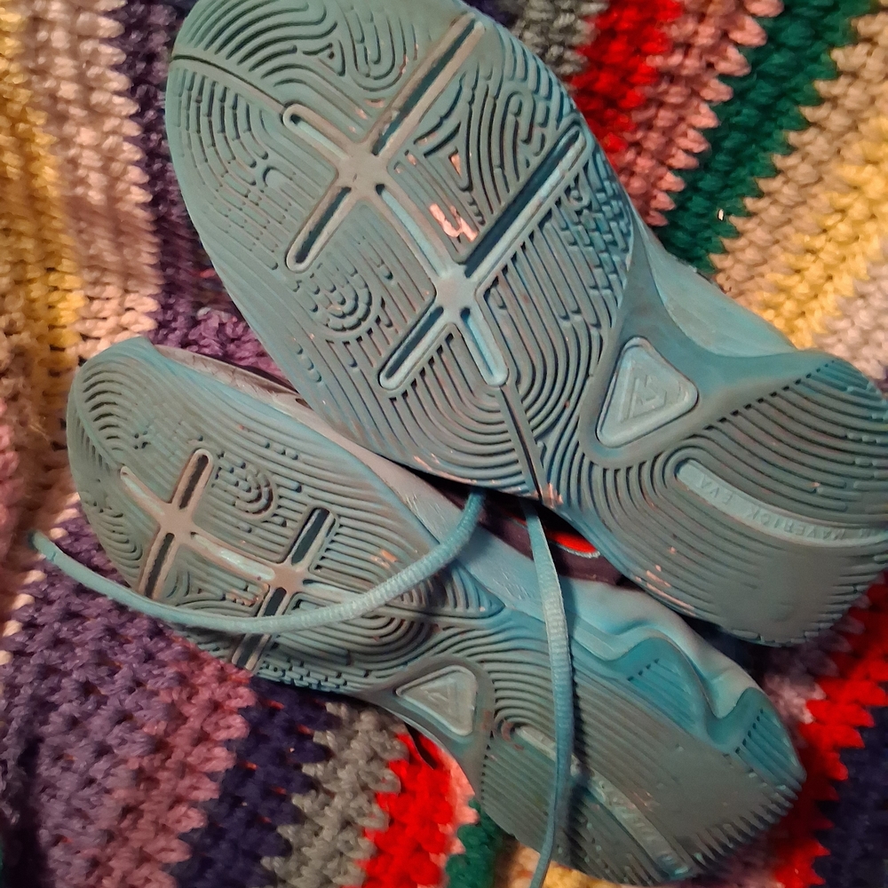 Nike Kids Sneakers - Teal and Red - Picture 9 of 10